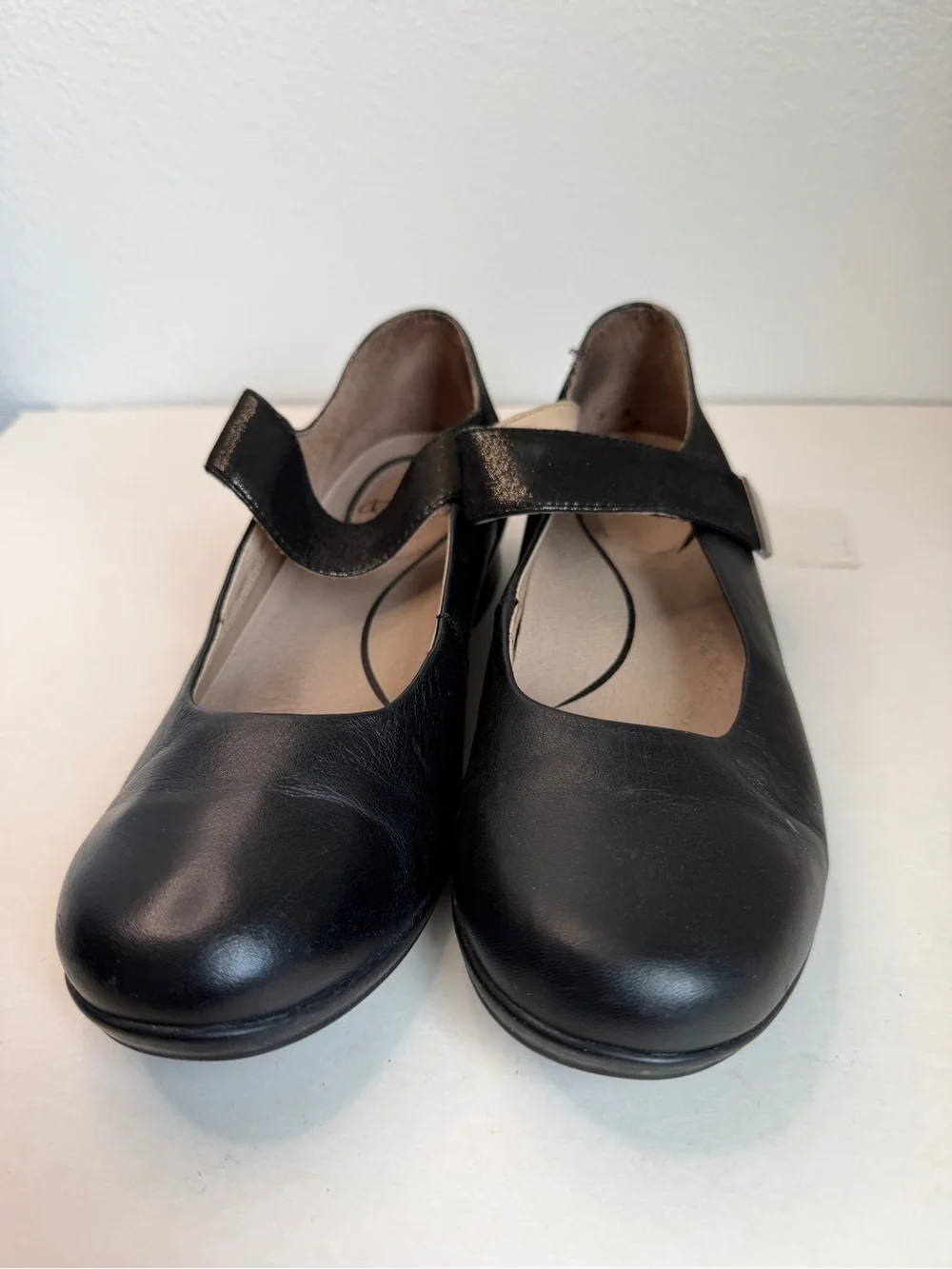 Dansko Women's Black Leather Mary Jane Flats Size 38 (7.5)